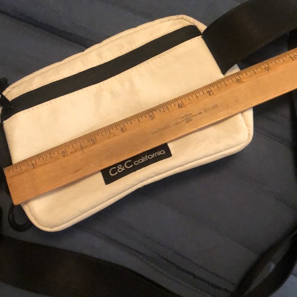 Small C&Ccalifornia FannyPac VNTG?Purse Crossbody 8”x5”x2”Washable Nylon - Picture 7 of 9